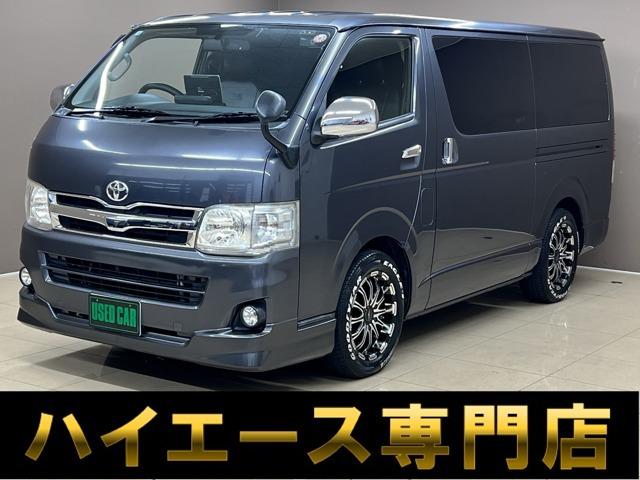 雨、夜でも明るい室内でゆっくりとお車ご覧いただけます♪20:00まで営業しております。お仕事帰...