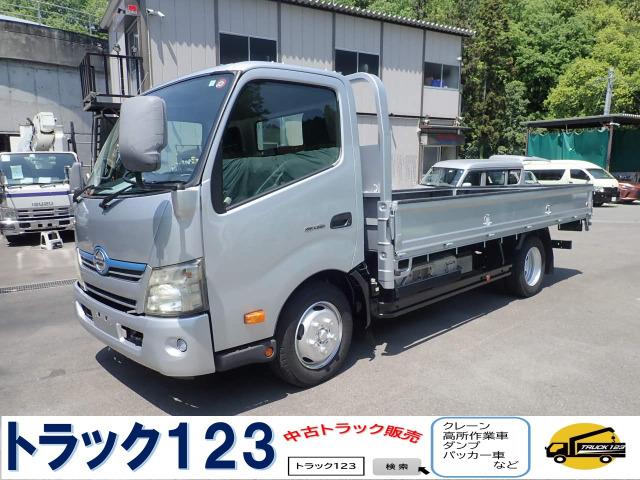 様々な形状やサイズの荷物を効率的に積載・荷下ろしが行えます。