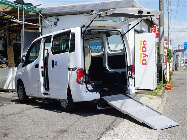 福祉車両チェアキャブスロープ車いす2名